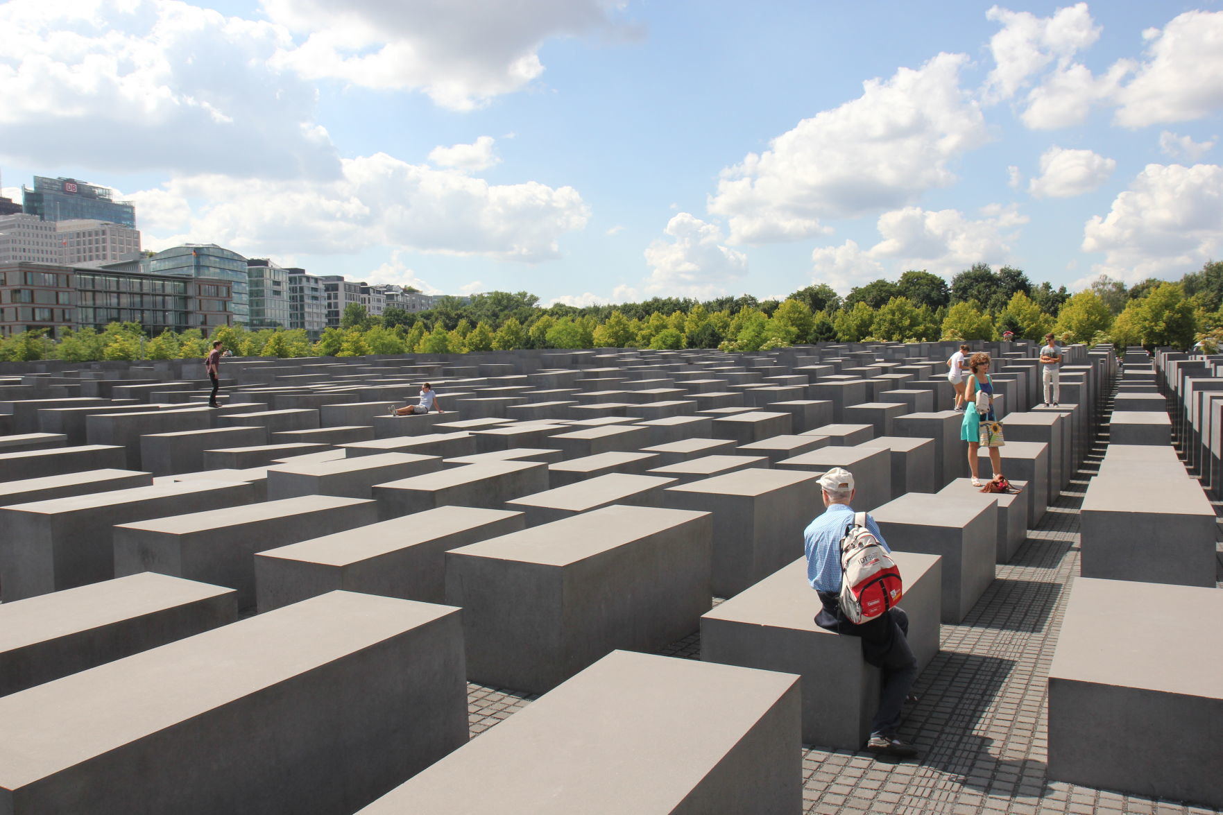 Berlin_HolocaustMemorial.JPG